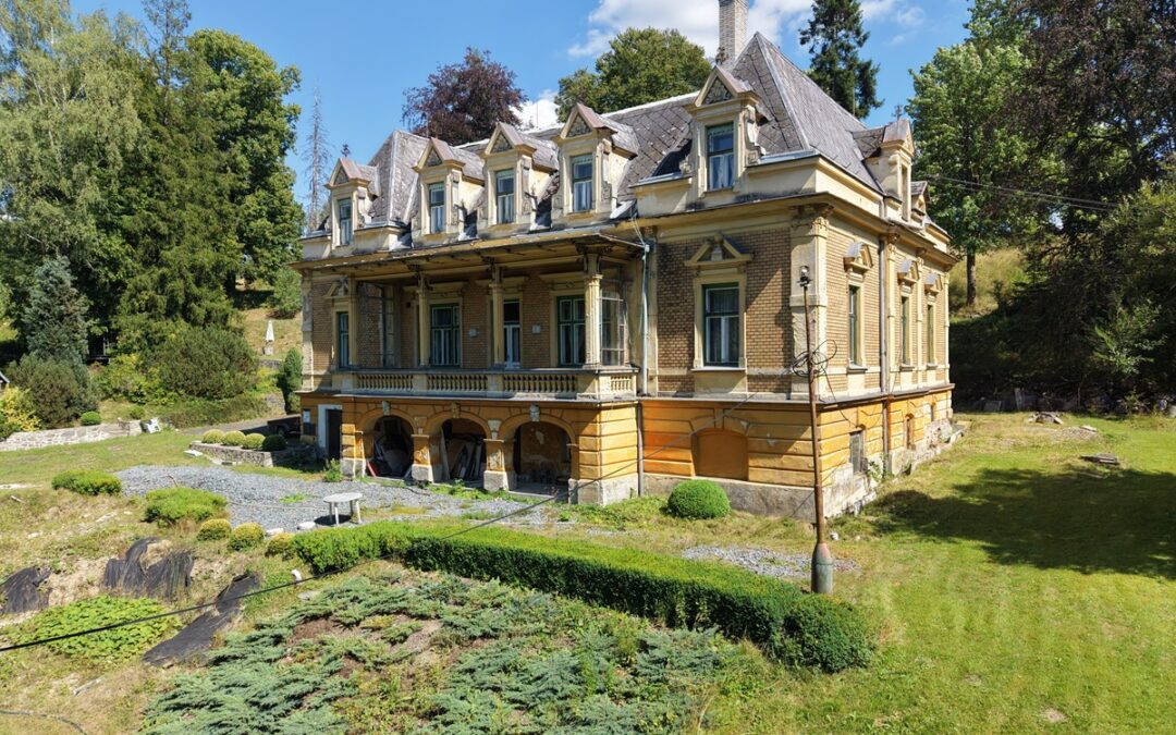 Prodej vily 640m², pozemek 8842m², Nádražní, Domašov nad Bystřicí