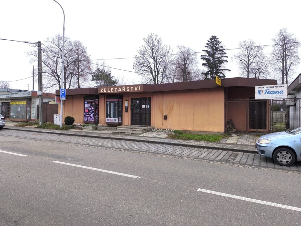 Prodej obchodního prostoru 207 m² Krasická, Prostějov, pohled na budovu